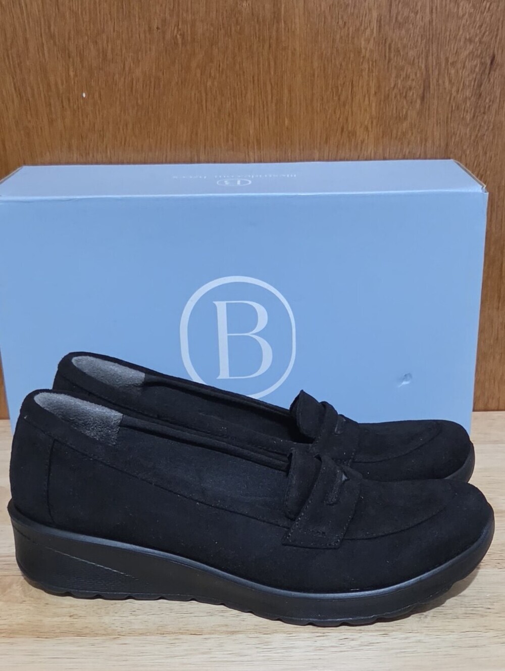 Bzees Black Loafers /Slip On/Size 8M/ Air Step Technology / Low wedge sole / NWT - Picture 4 of 11